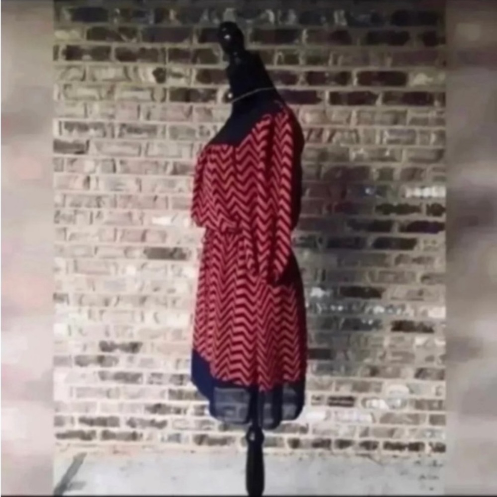 CHEVRON DRESS WITH DRAWSTRING WAIST - Picture 6 of 12